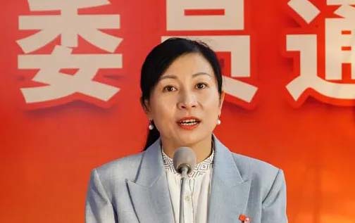 政协委员杜兵：期待金沙娱乐城
完善婴幼儿照顾体系